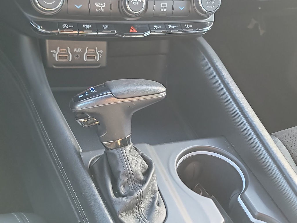 Thumbnail: 2022 Dodge Durango - 14