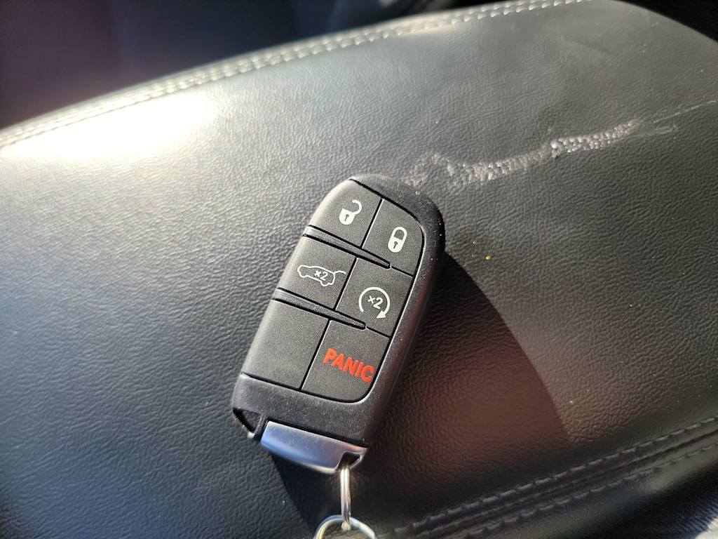 Thumbnail: 2022 Dodge Durango - 16