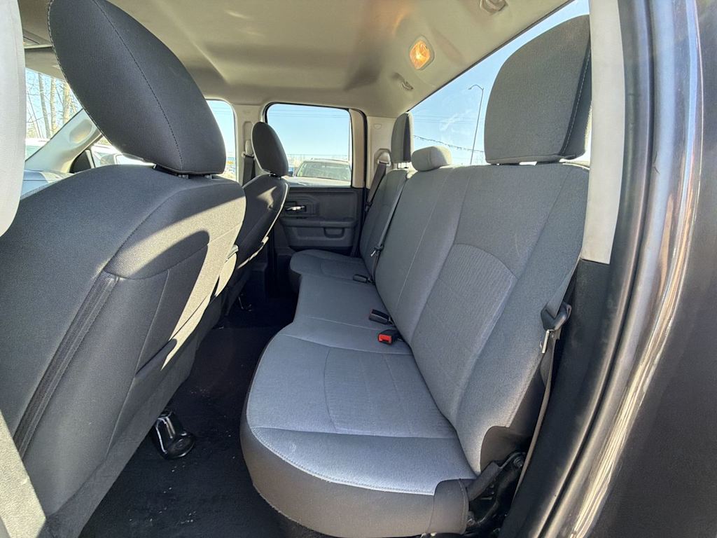 Thumbnail: 2024 RAM 1500 - 9