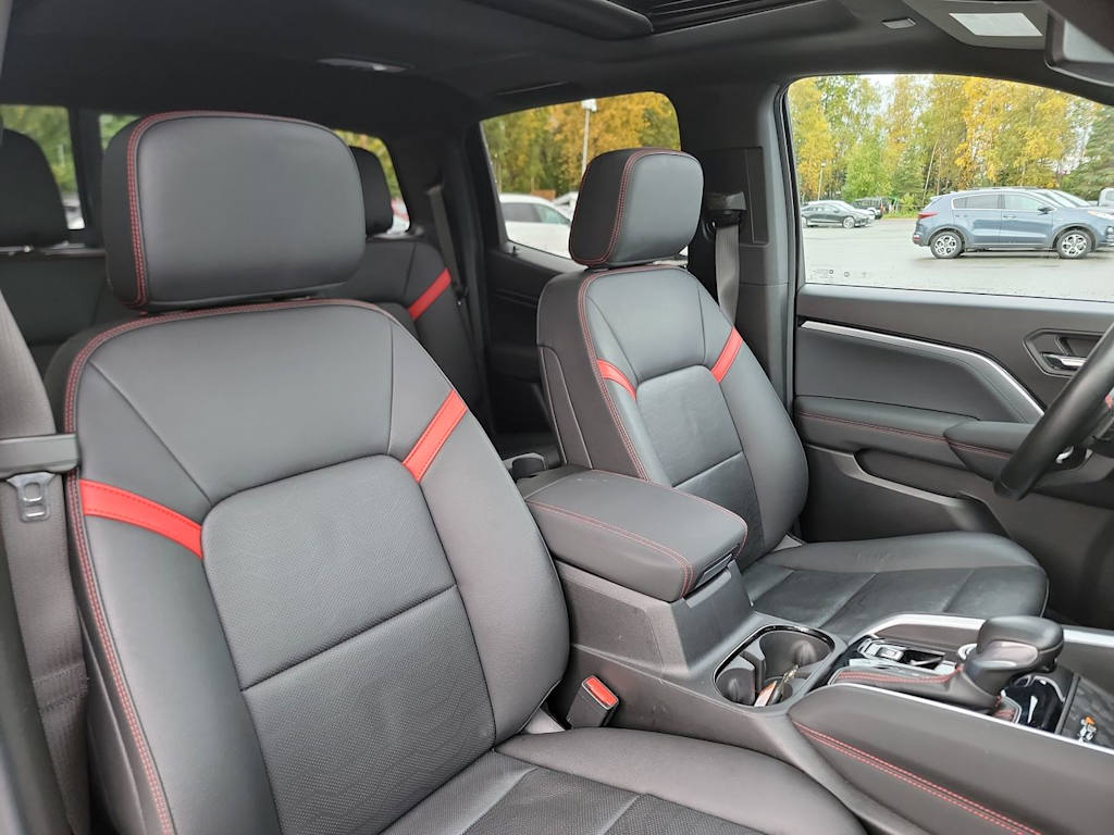 Thumbnail: 2023 Chevrolet Colorado - 11