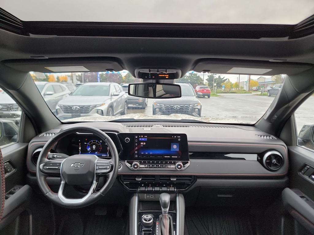 Thumbnail: 2023 Chevrolet Colorado - 9