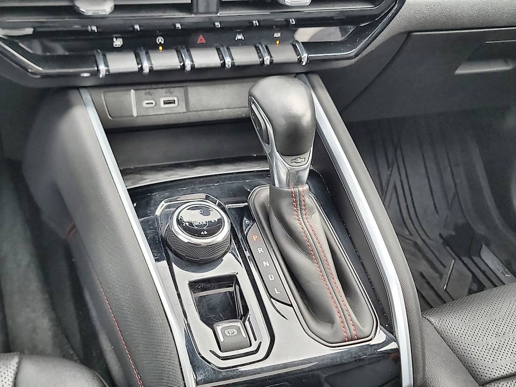 Thumbnail: 2023 Chevrolet Colorado - 14