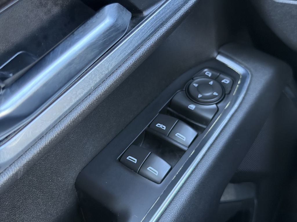 Thumbnail: 2025 Chevrolet Silverado 1500 - 19