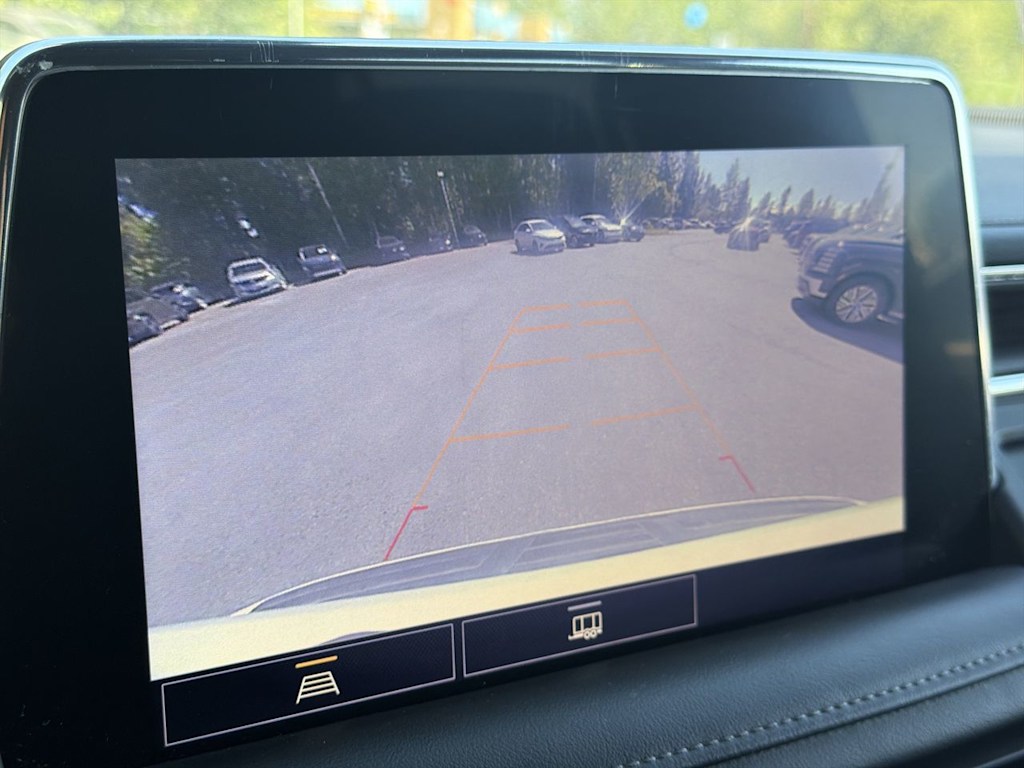 Thumbnail: 2021 Chevrolet Tahoe - 21
