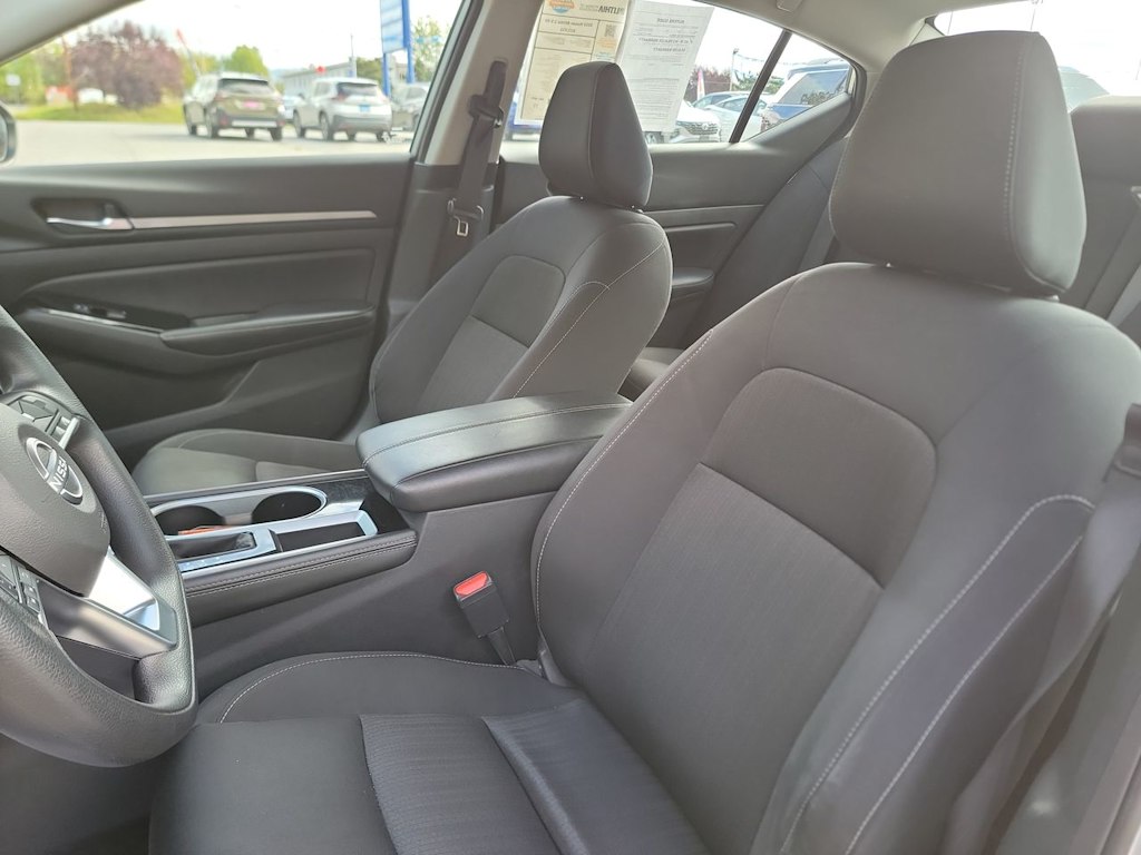 Thumbnail: 2023 Nissan Altima - 10