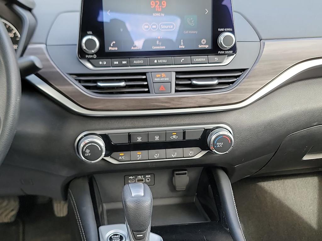 Thumbnail: 2023 Nissan Altima - 25