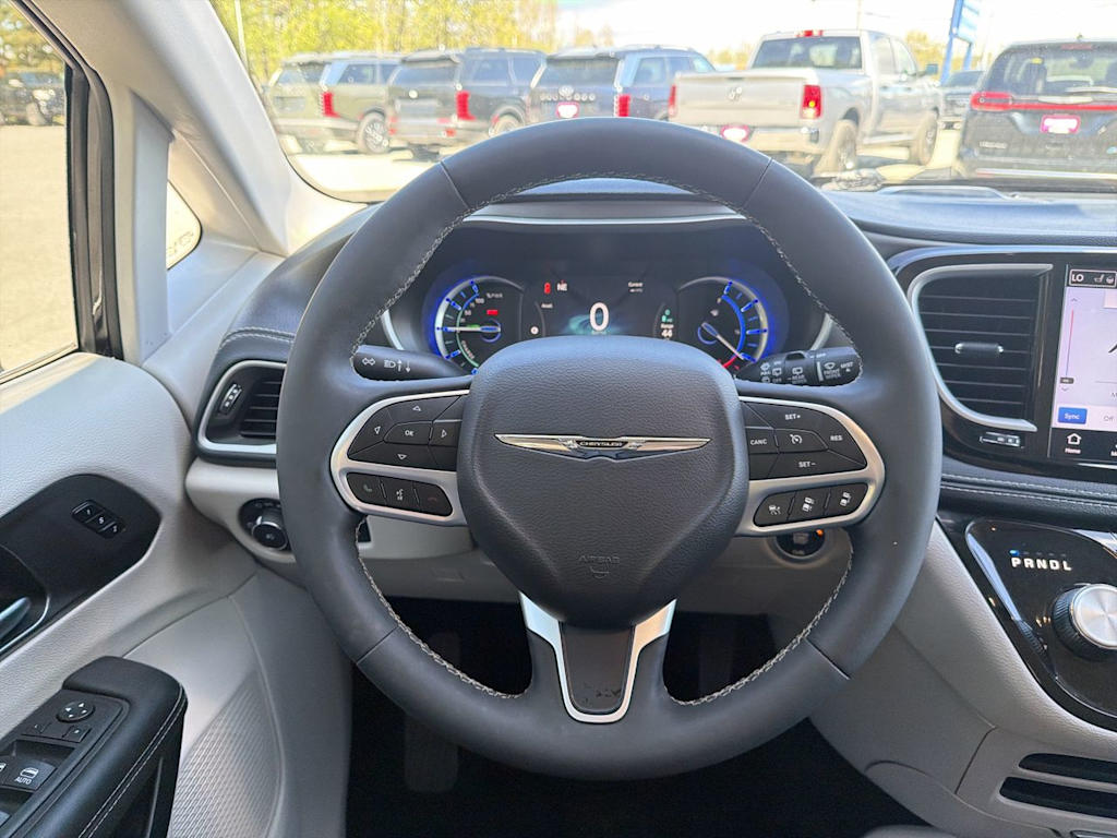 Thumbnail: 2024 Chrysler Pacifica - 2