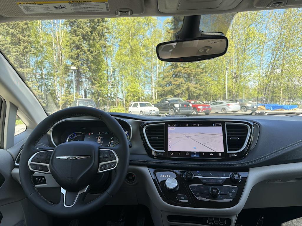 Thumbnail: 2024 Chrysler Pacifica - 7
