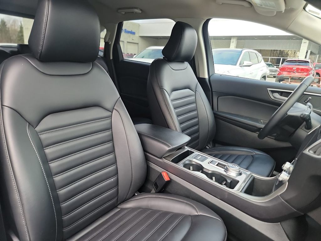 Thumbnail: 2024 Ford Edge - 11