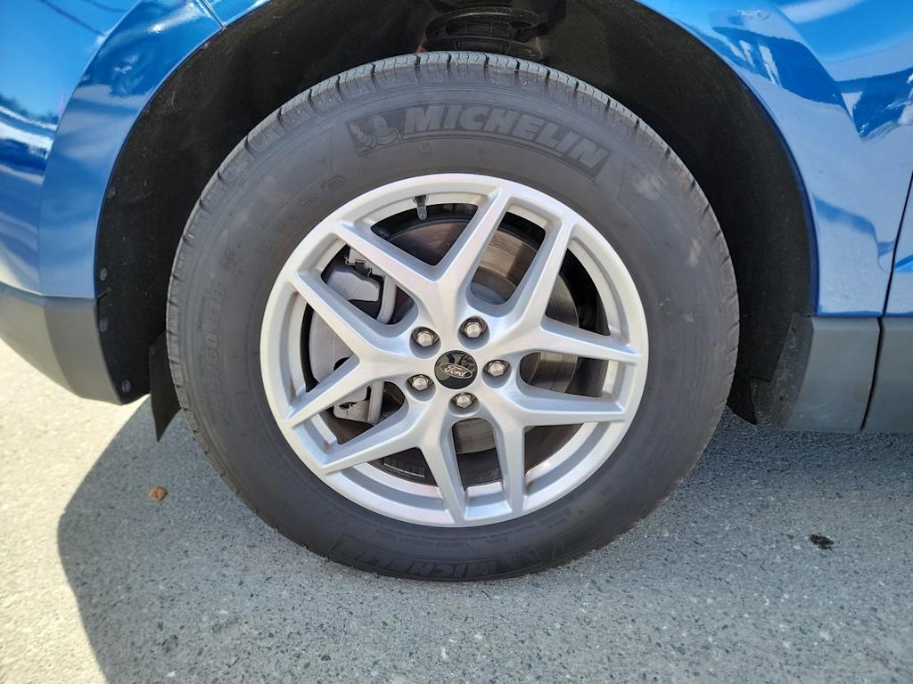 Thumbnail: 2023 Ford Edge - 7