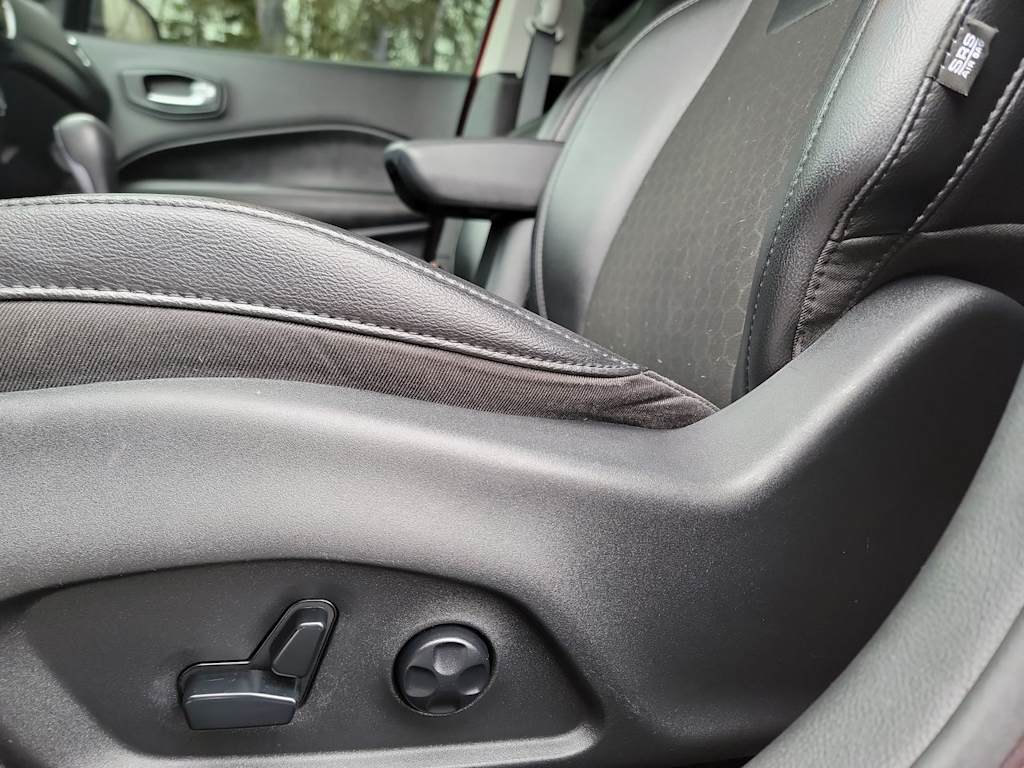 Thumbnail: 2021 Jeep Compass - 24