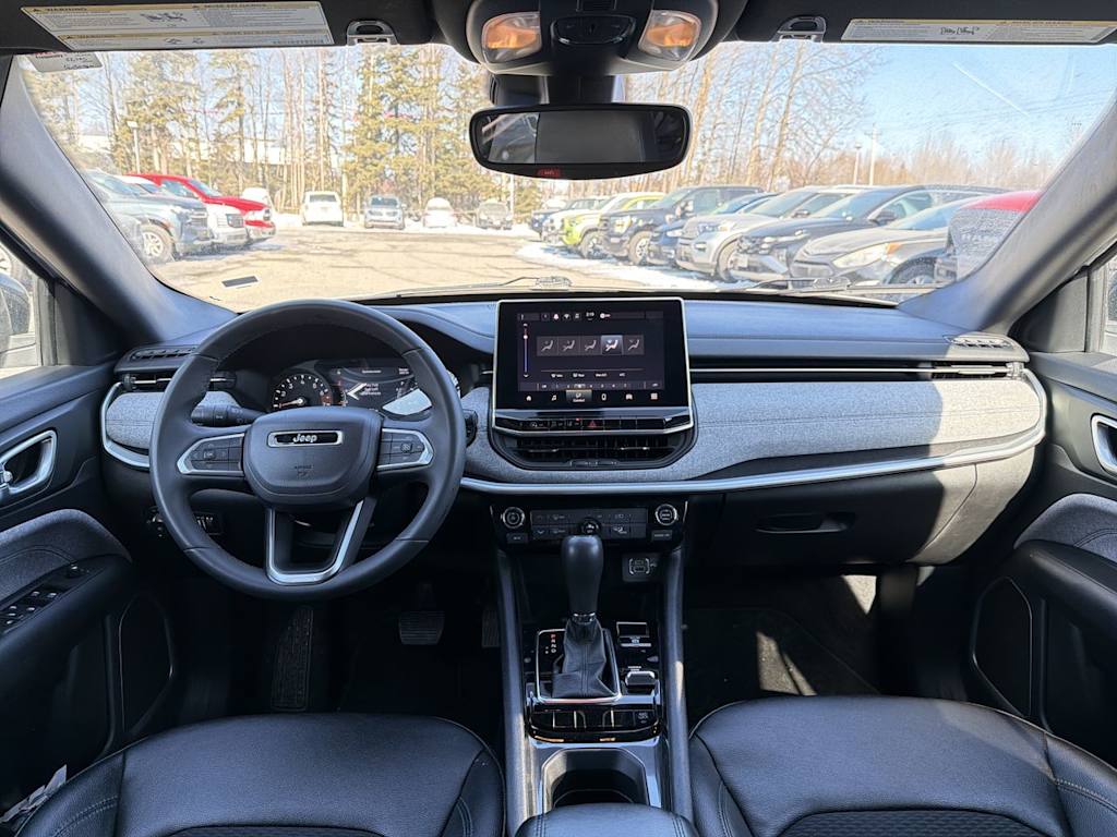 Thumbnail: 2024 Jeep Compass - 8