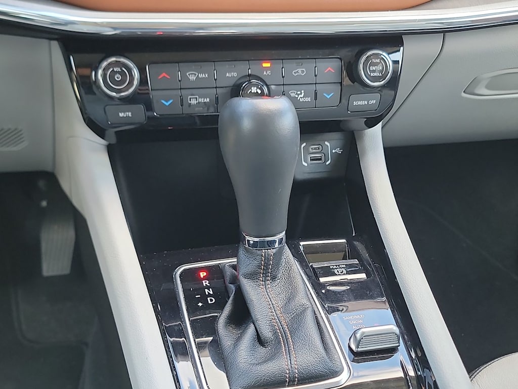 Thumbnail: 2022 Jeep Compass - 14