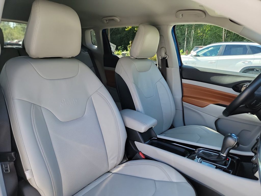 Thumbnail: 2022 Jeep Compass - 11