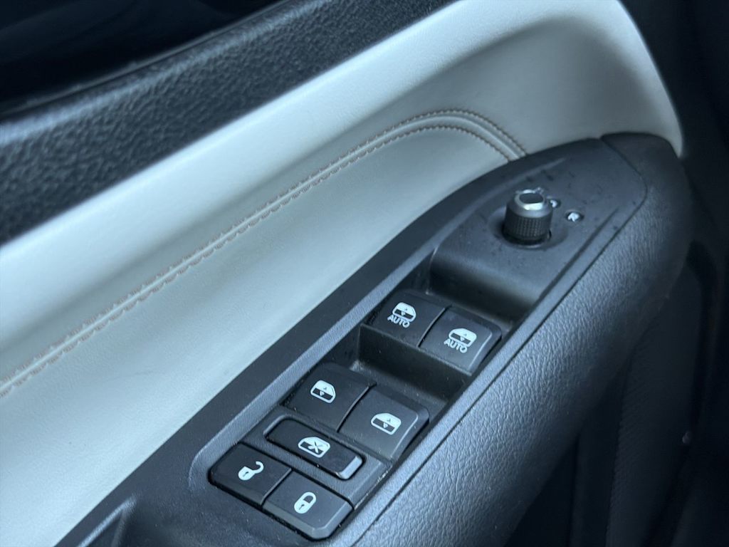 Thumbnail: 2024 Jeep Compass - 19