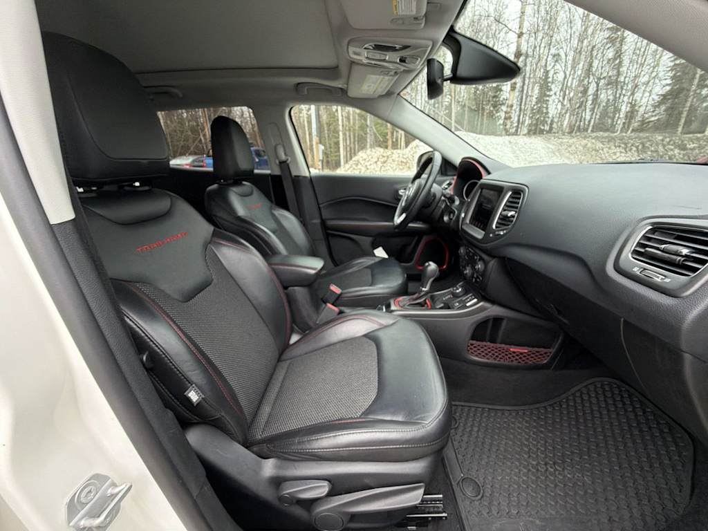 Thumbnail: 2018 Jeep Compass - 9