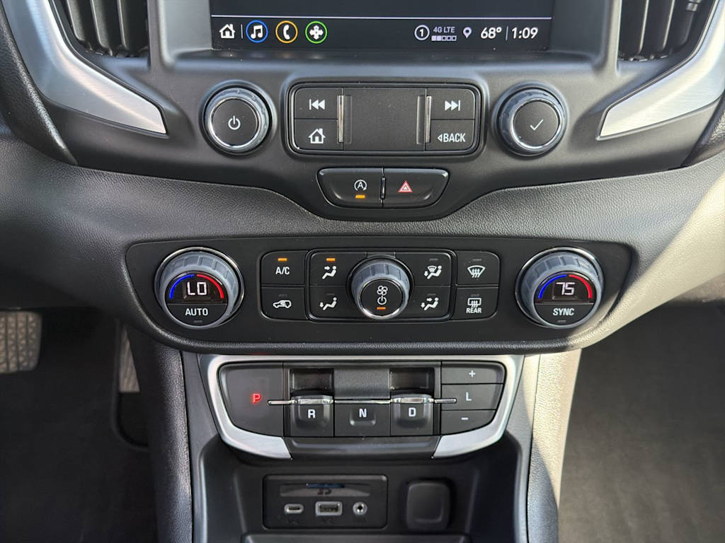 Thumbnail: 2023 GMC Terrain - 22