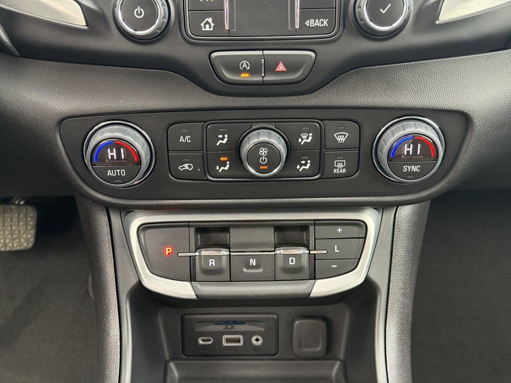 Thumbnail: 2024 GMC Terrain - 22