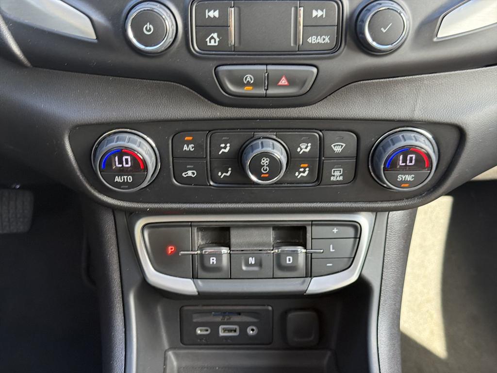 Thumbnail: 2024 GMC Terrain - 22