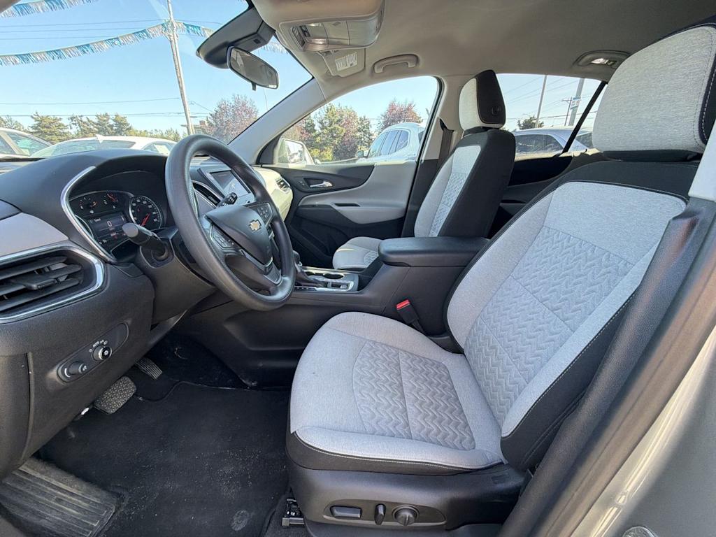 Thumbnail: 2023 Chevrolet Equinox - 9