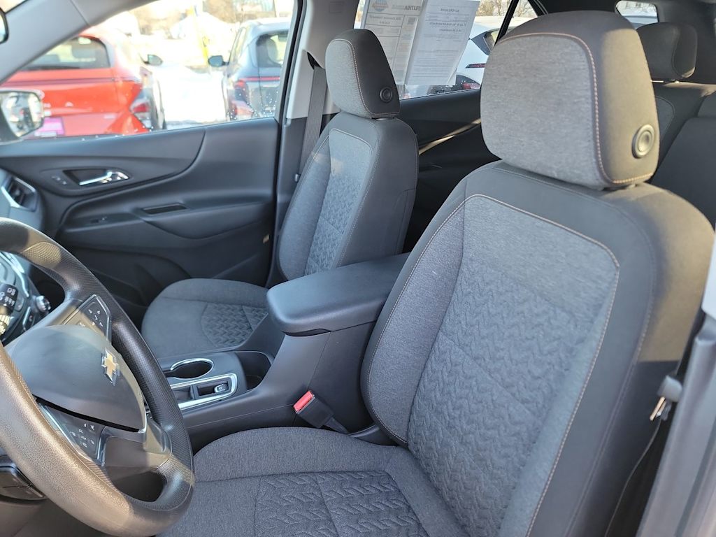 Thumbnail: 2023 Chevrolet Equinox - 10