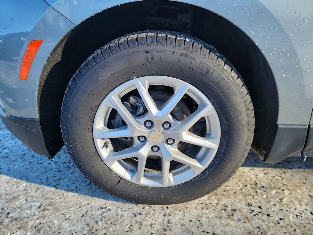 Thumbnail: 2023 Chevrolet Equinox - 8