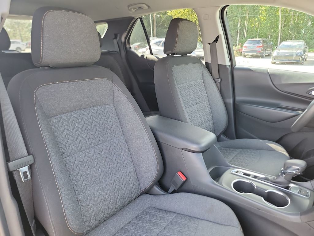 Thumbnail: 2022 Chevrolet Equinox - 11