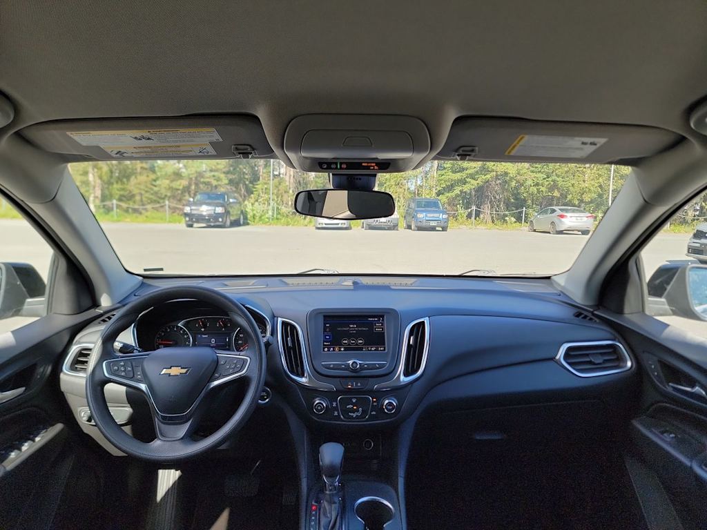 Thumbnail: 2022 Chevrolet Equinox - 9