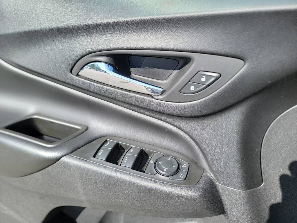 Thumbnail: 2022 Chevrolet Equinox - 23