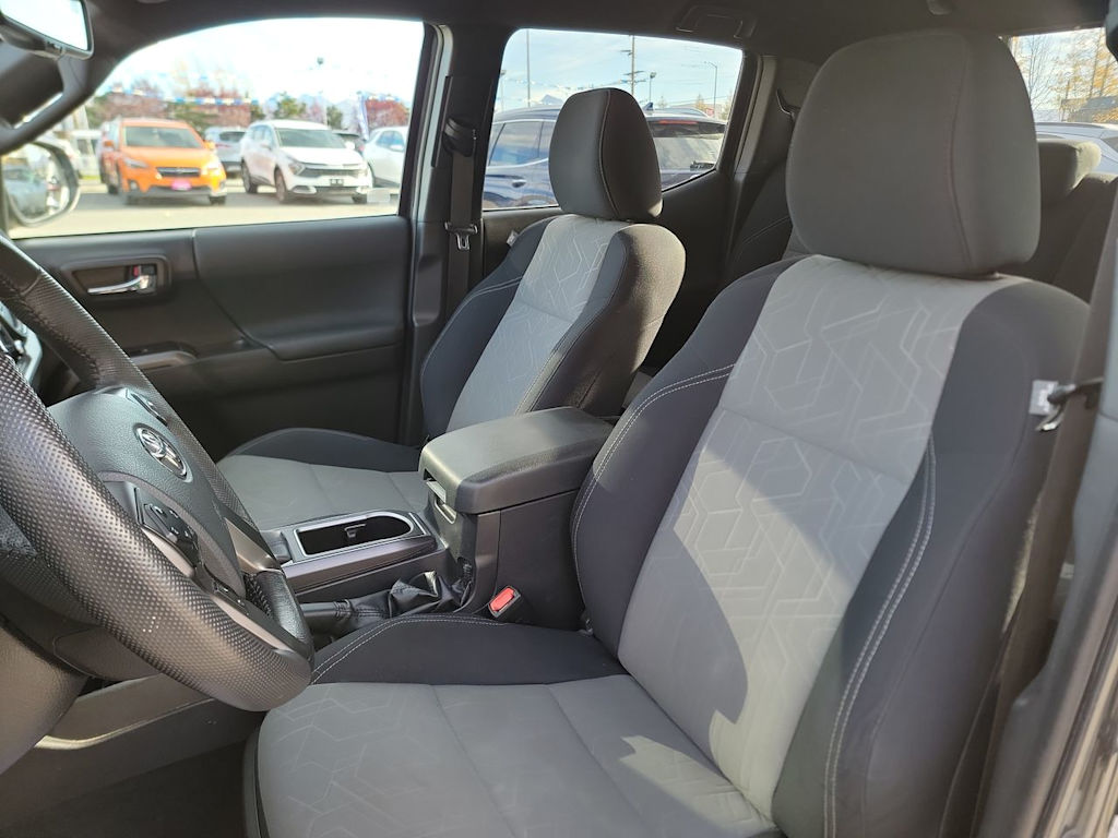 Thumbnail: 2023 Toyota Tacoma - 10