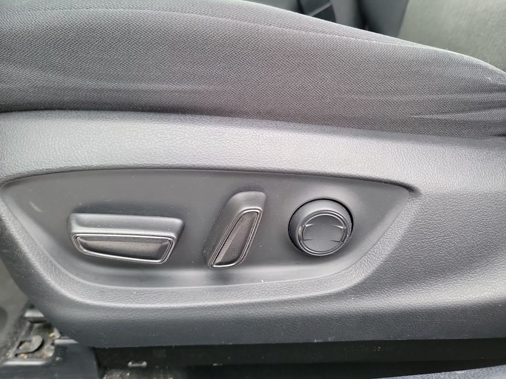 Thumbnail: 2022 Toyota Camry - 24