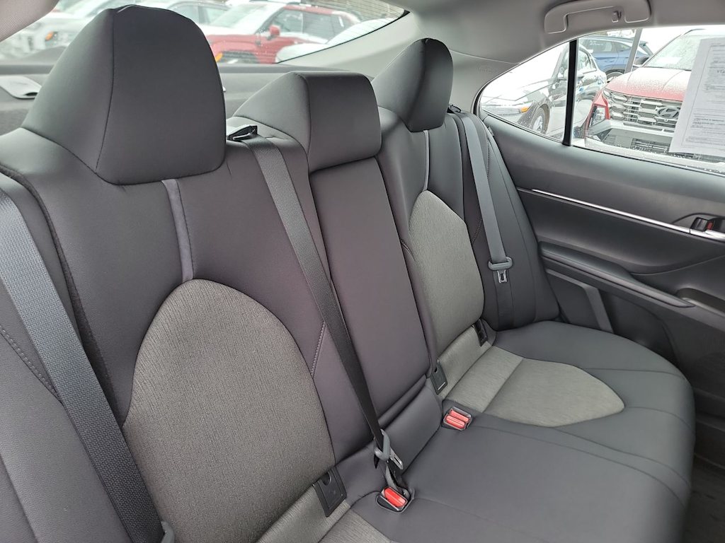 Thumbnail: 2022 Toyota Camry - 12