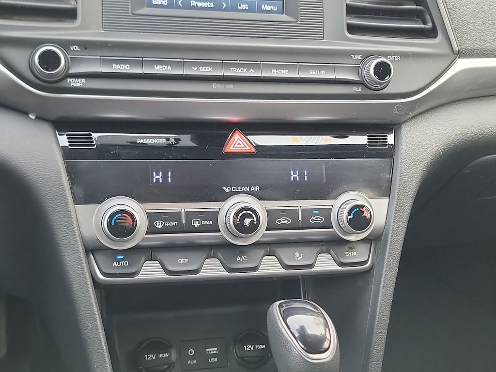 Thumbnail: 2020 Hyundai Elantra - 24