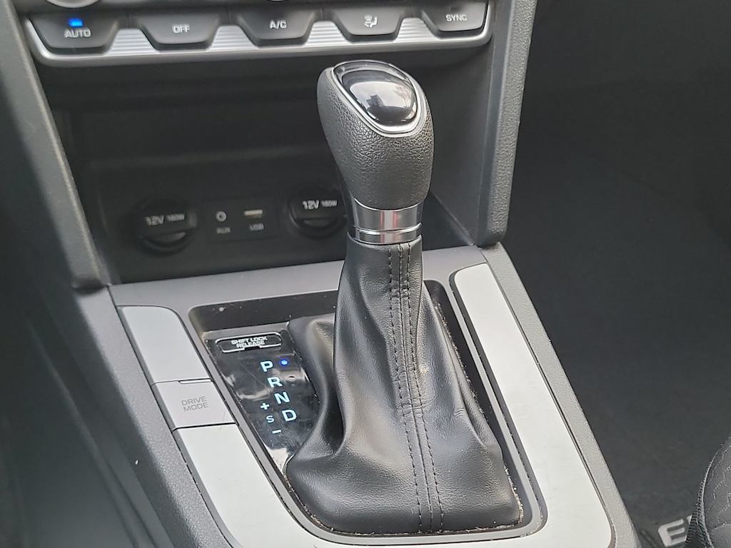 Thumbnail: 2020 Hyundai Elantra - 13