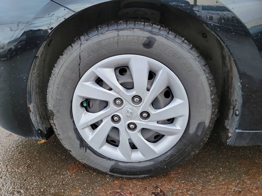 Thumbnail: 2020 Hyundai Elantra - 7