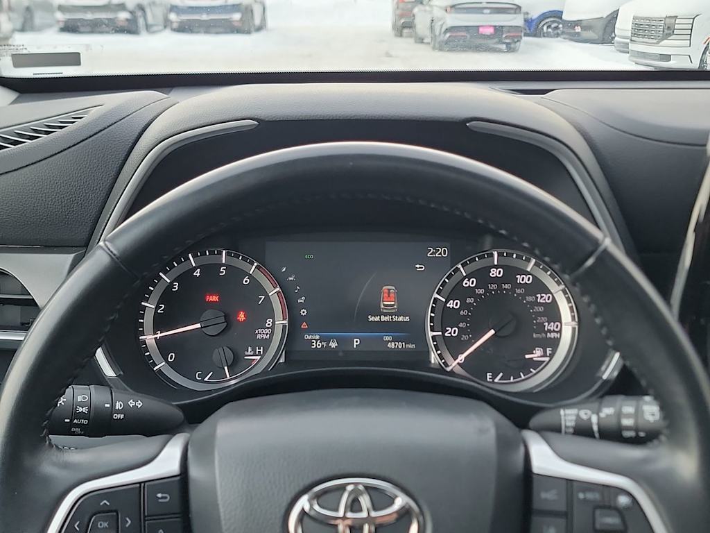 Thumbnail: 2023 Toyota Highlander - 15