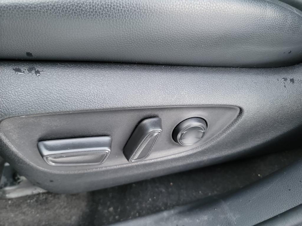 Thumbnail: 2023 Toyota Highlander - 24