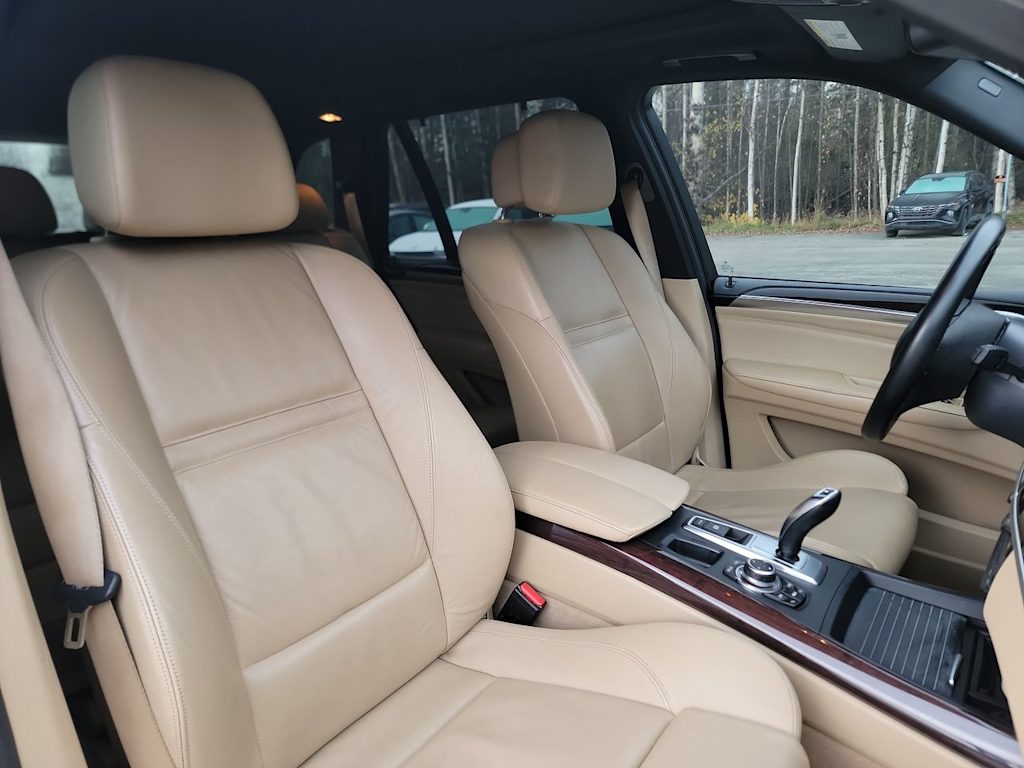 Thumbnail: 2011 BMW X5 - 11