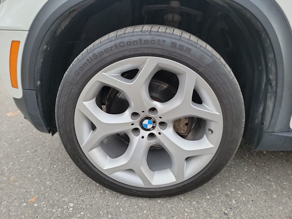 Thumbnail: 2011 BMW X5 - 8