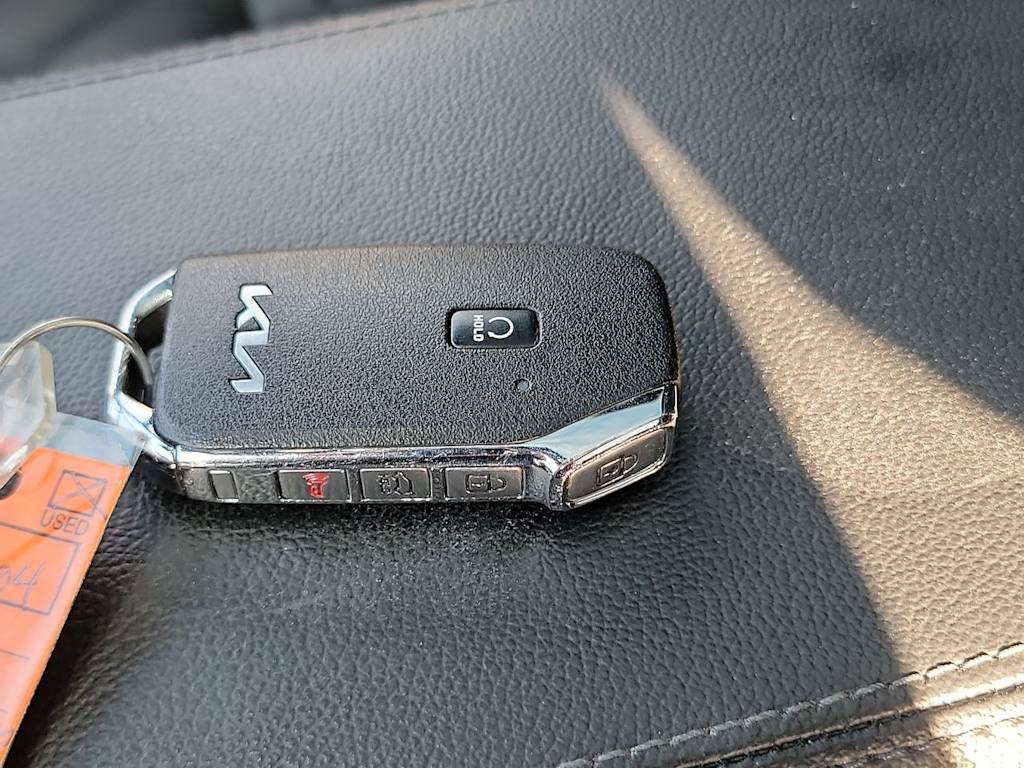 Thumbnail: 2023 Kia Sportage - 16