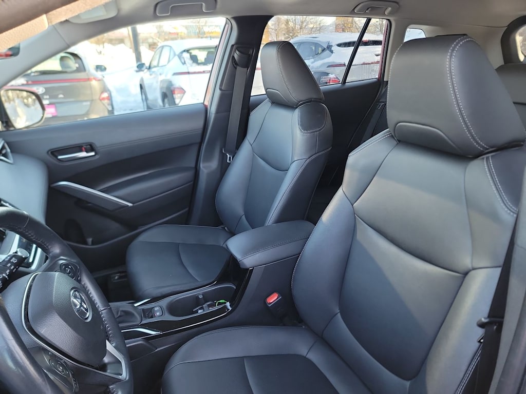 Thumbnail: 2023 Toyota Corolla Cross - 10