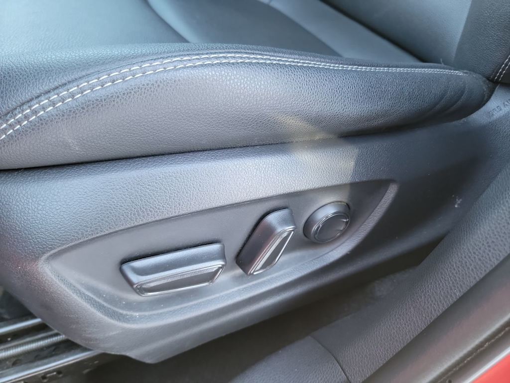 Thumbnail: 2023 Toyota Corolla Cross - 24