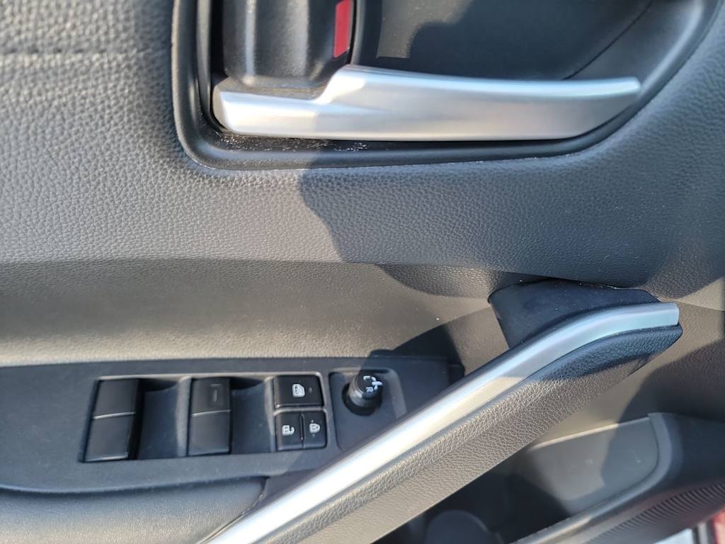 Thumbnail: 2023 Toyota Corolla Cross - 23