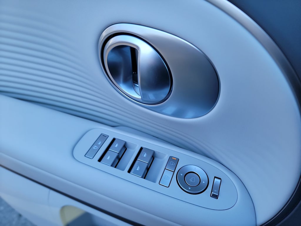Thumbnail: 2026 Hyundai Ioniq - 6