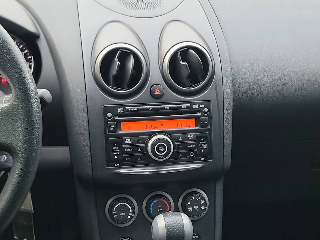 Thumbnail: 2015 Nissan Rogue - 24