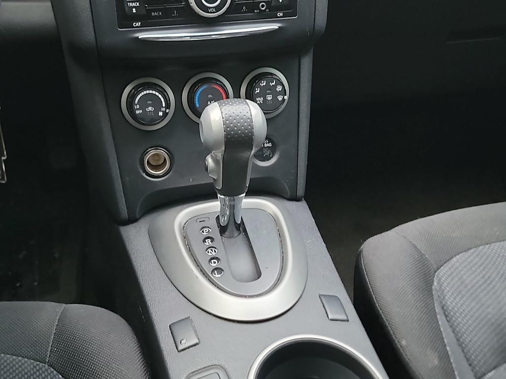 Thumbnail: 2015 Nissan Rogue - 12