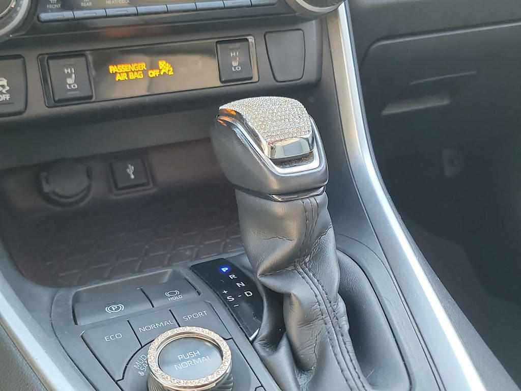 Thumbnail: 2021 Toyota RAV4 - 14