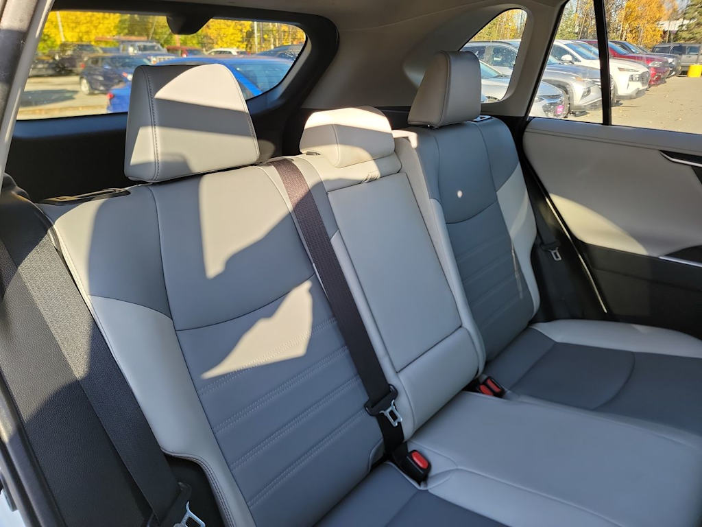 Thumbnail: 2021 Toyota RAV4 - 11