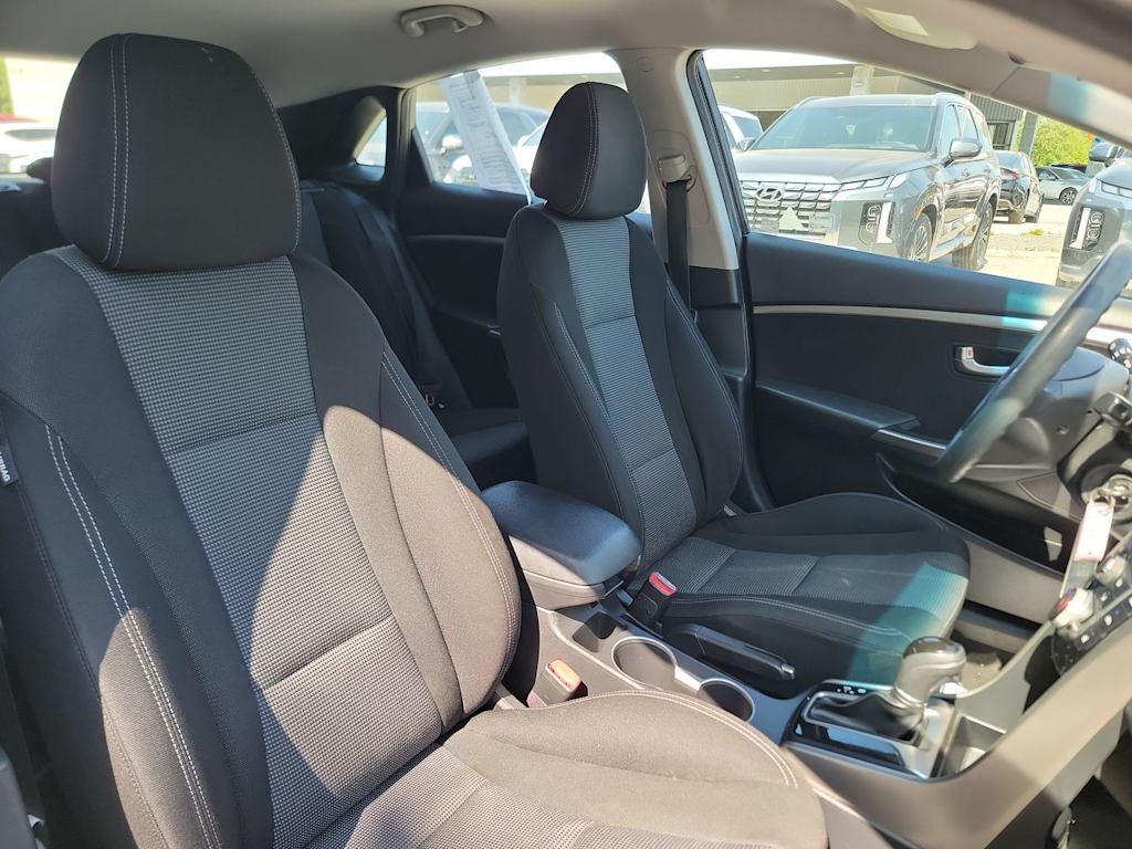 Thumbnail: 2016 Hyundai Elantra - 9