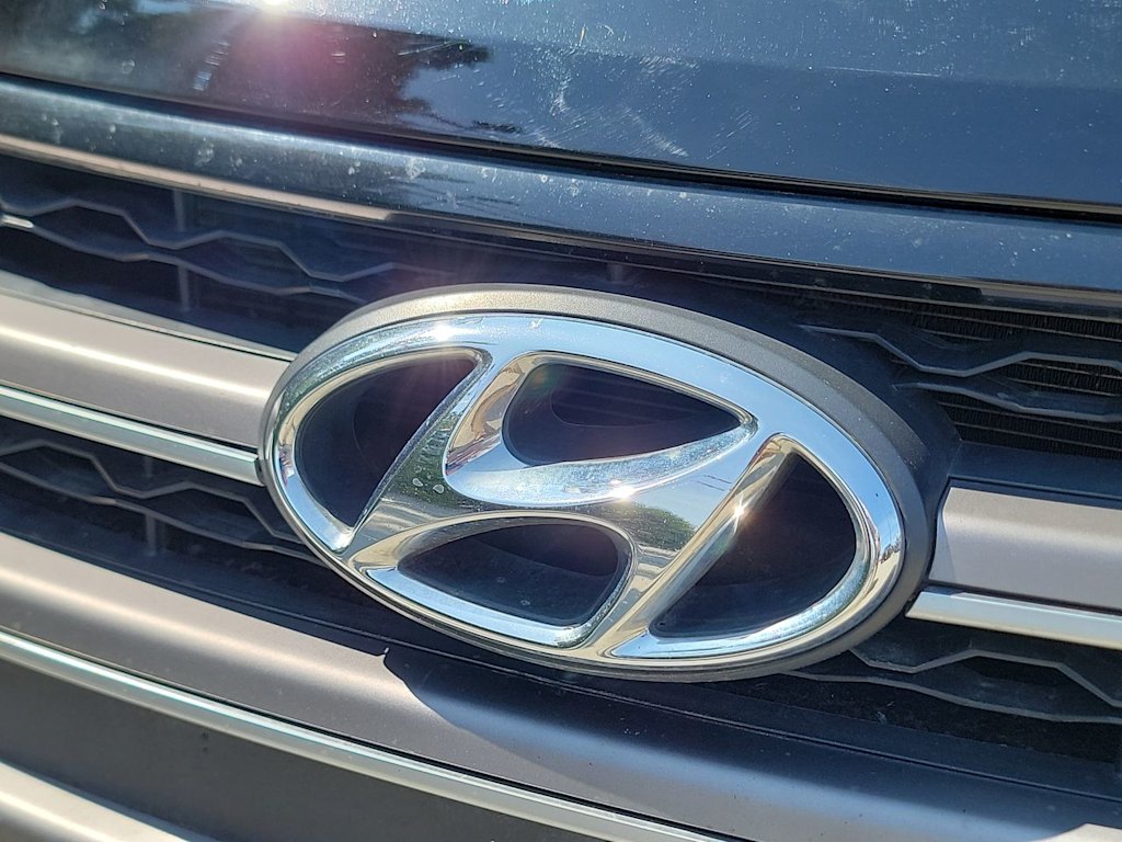 Thumbnail: 2016 Hyundai Elantra - 25